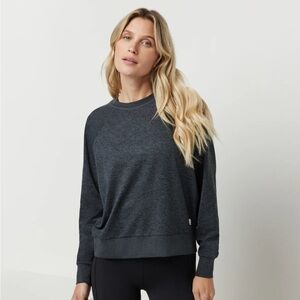 Vuori long sleeve halo crew, XS, charcoal heather, rarely worn